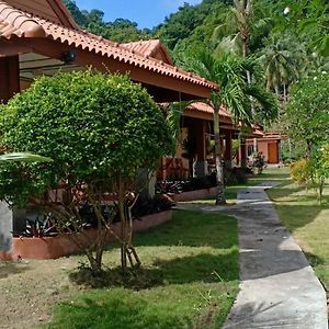 Koh Ngai Kaimuk Thong Resort